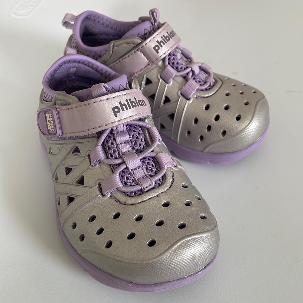 Striderite water shoes